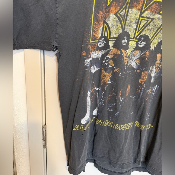 Authentic KISS Band Tee 1996 - Picture 2 of 7